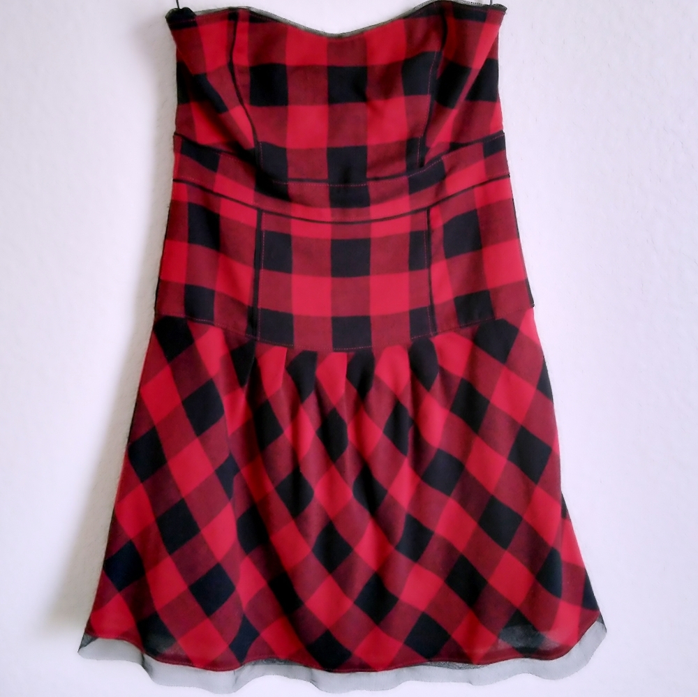 Black and Red Plaid Strapless Dress